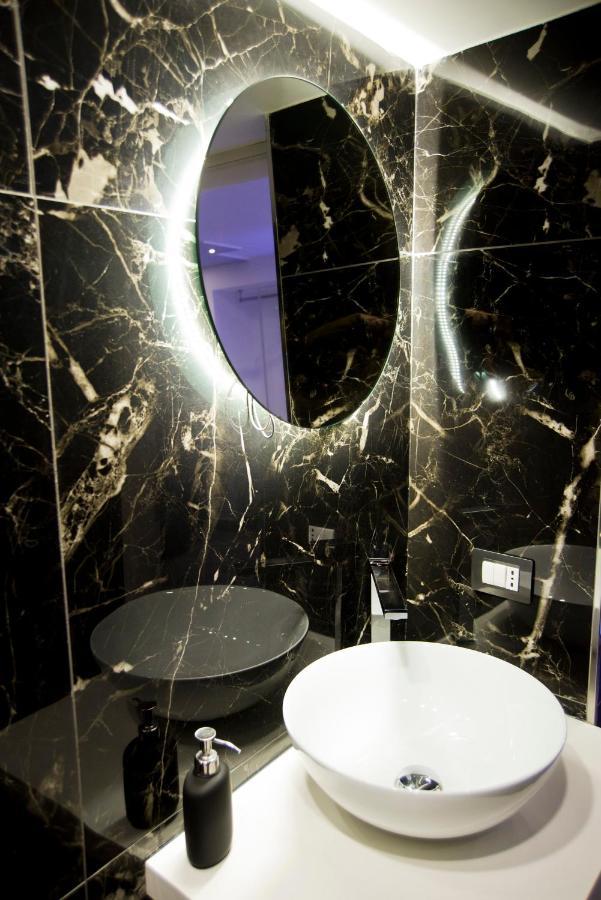 Suite Napoli Sotterranea Con Vasca Idromassaggio Bagian luar foto